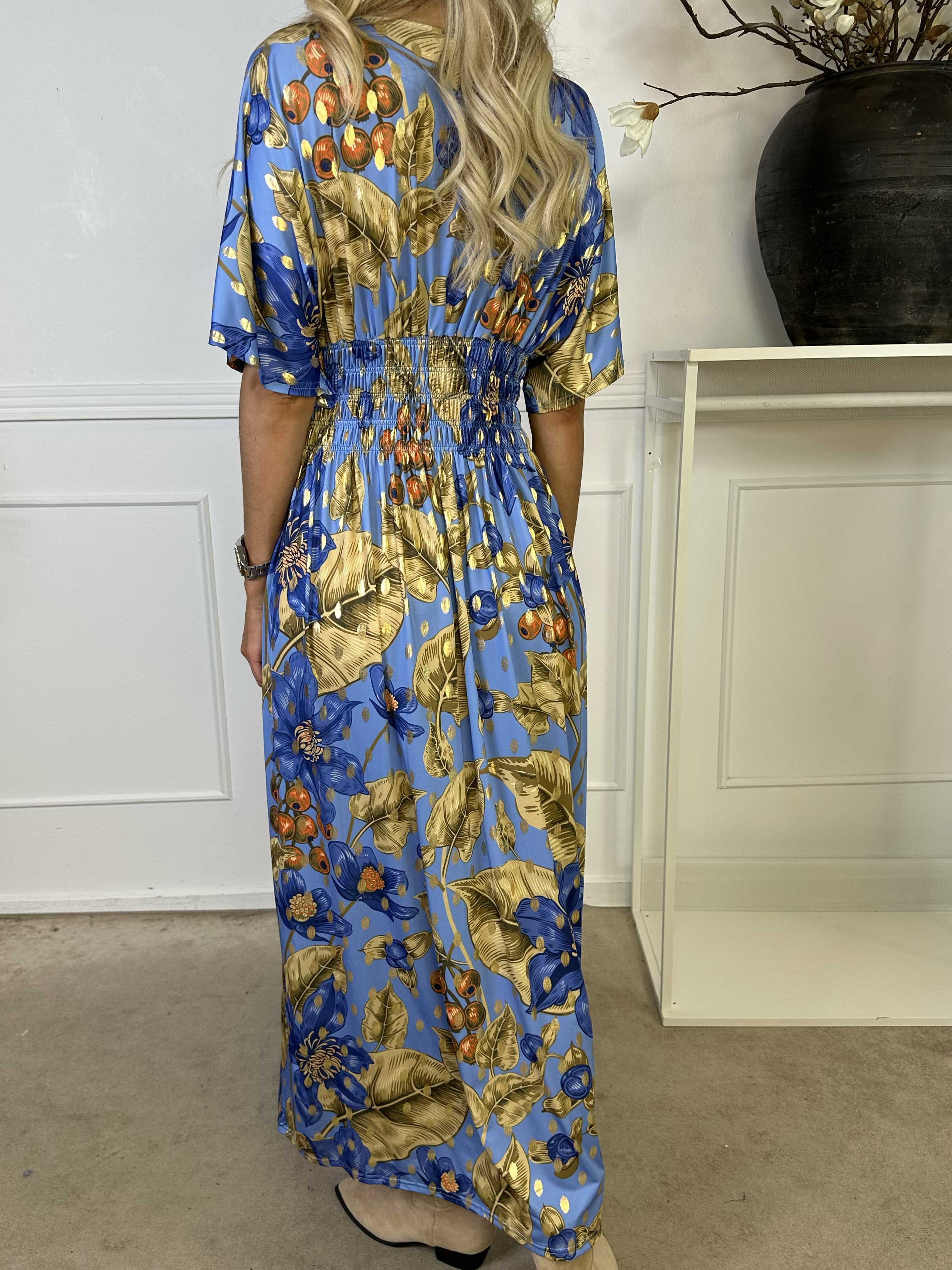 Pams Berry - Lång elastisk klänning med smockad midja